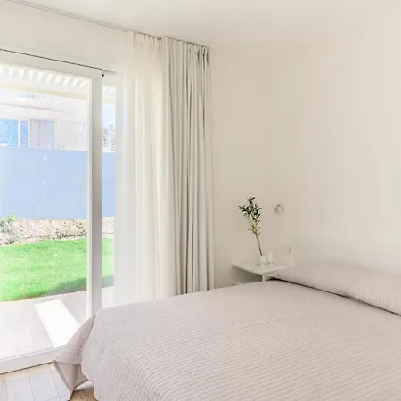Stunning Capo Falcone Charming Num 5089